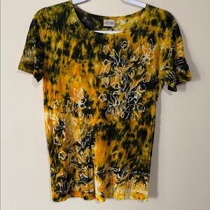 🎄Arrow Man Yellow and Black Floral Short Sleeve Top